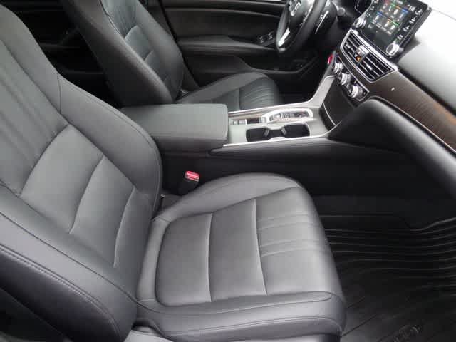 Used 2019 Honda Accord Touring image 16