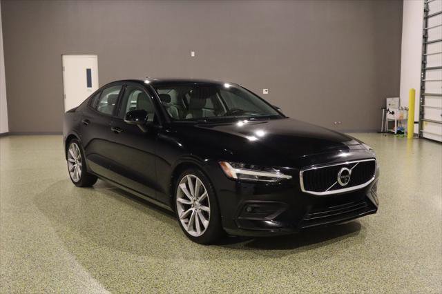 Used 2019 Volvo S60 T5 Momentum w/ Multimedia Package FWD video 1