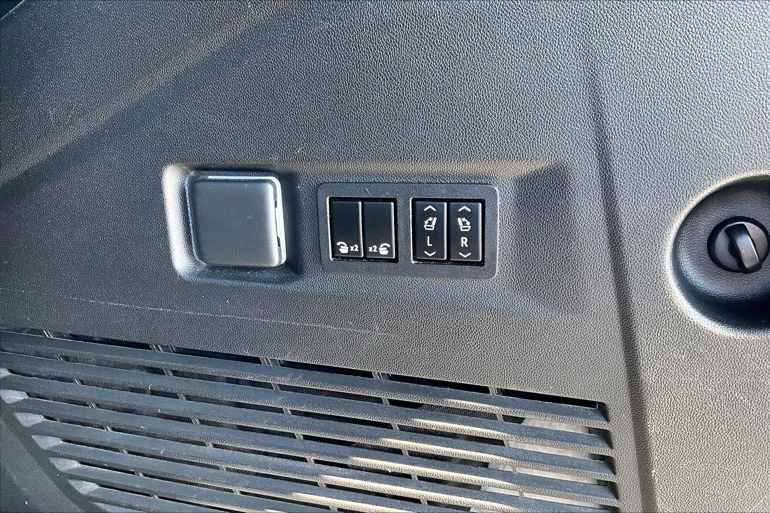 Used 2021 Chevrolet Tahoe High Country image 37