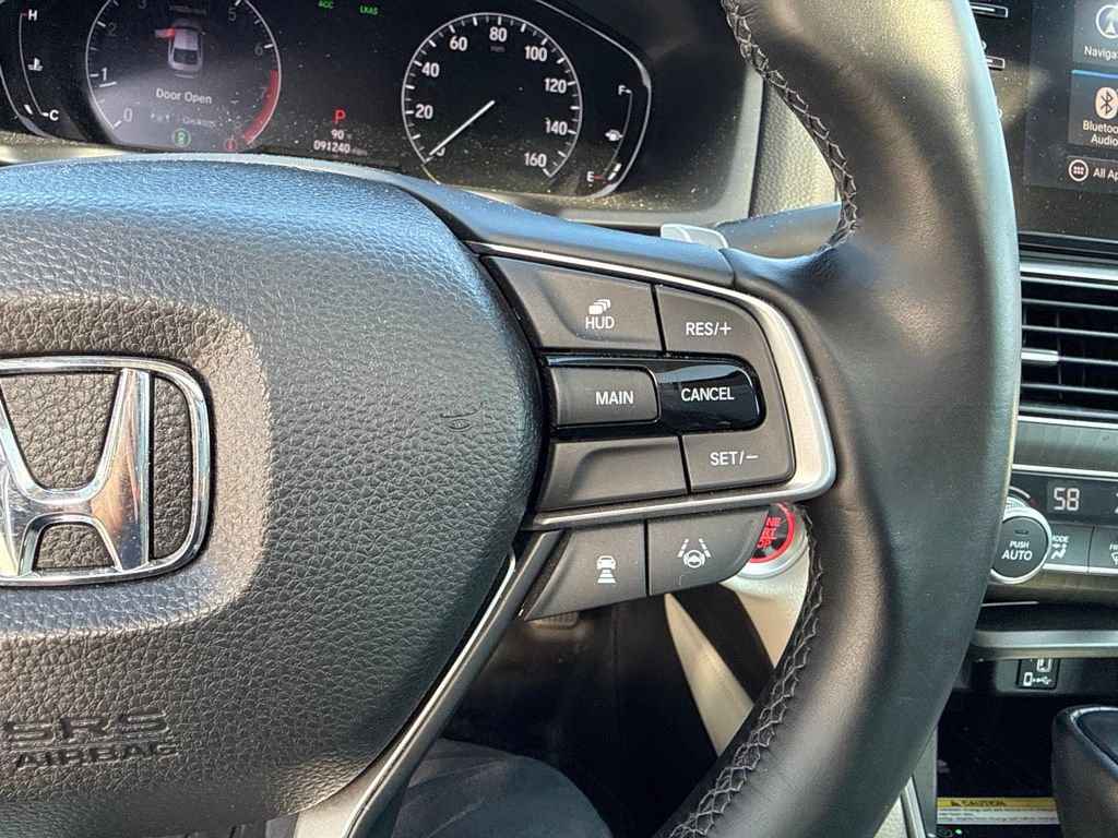Used 2018 Honda Accord Touring image 15