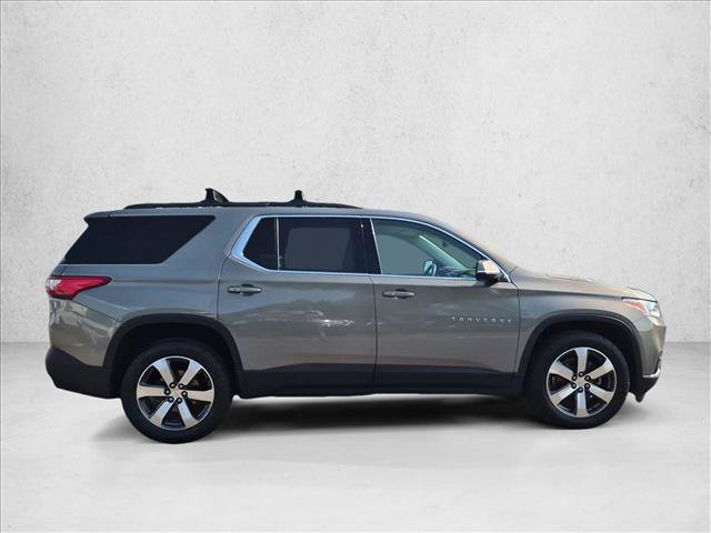 Used 2019 Chevrolet Traverse LT w/ LT Premium Package FWD image 4