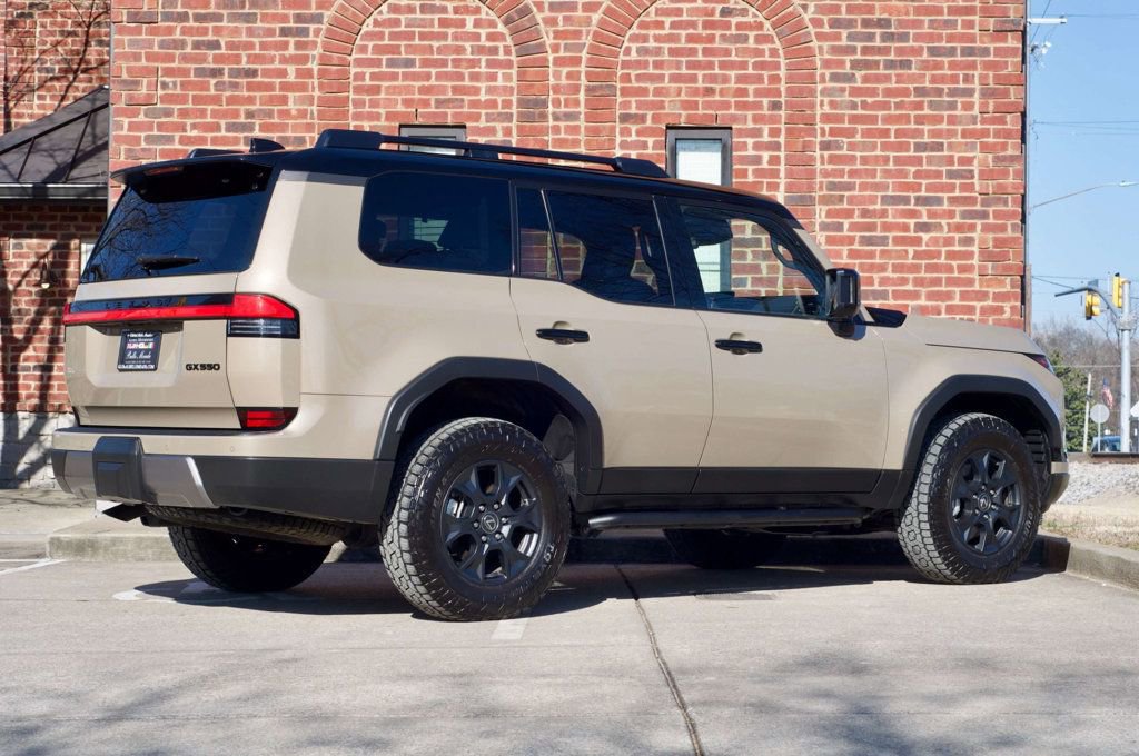 Used 2024 Lexus GX 550 image 5