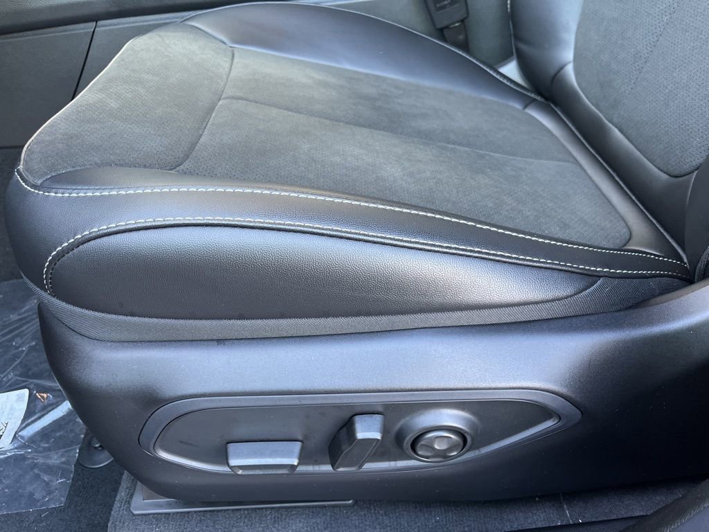 New 2025 Jeep Grand Cherokee Altitude image 26