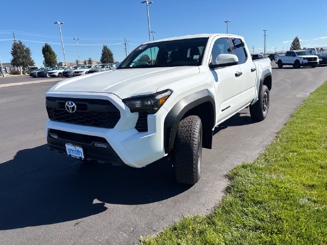 Used 2024 Toyota Tacoma TRD Off-Road AWD/4WD image 7