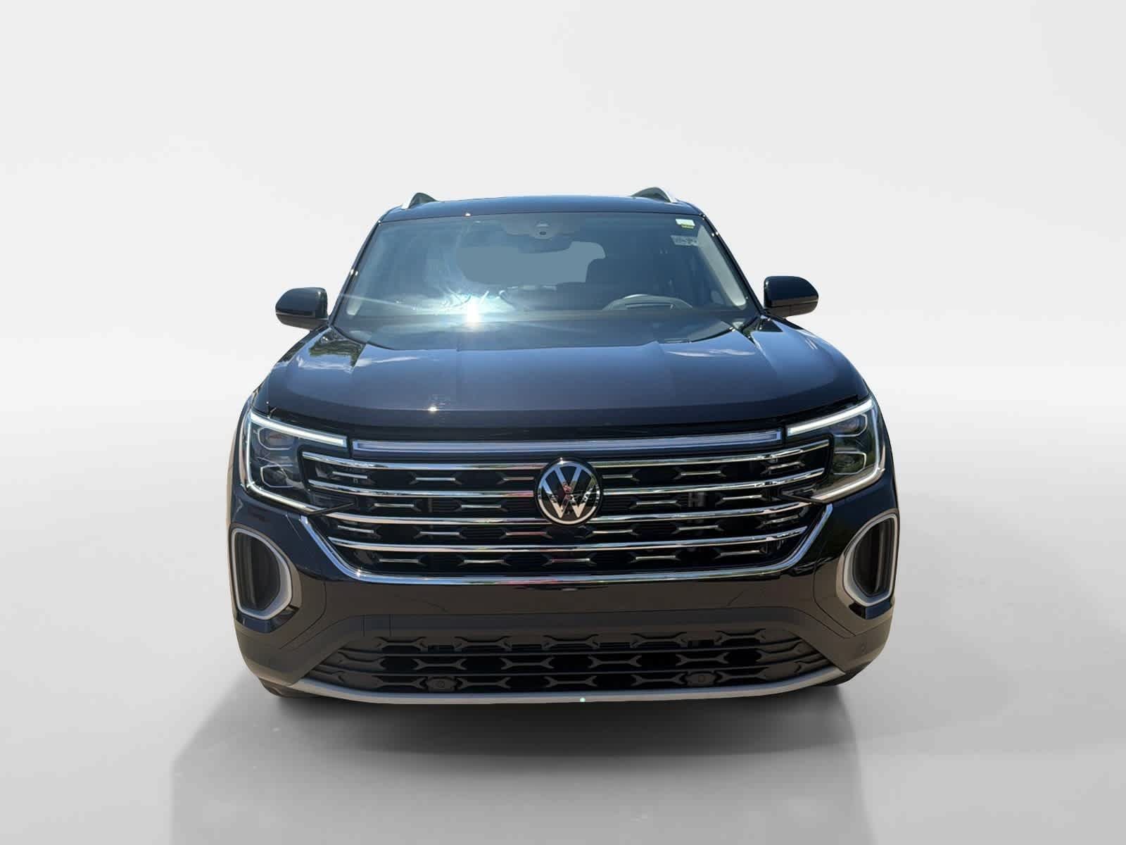 Used 2025 Volkswagen Atlas SEL AWD/4WD image 7