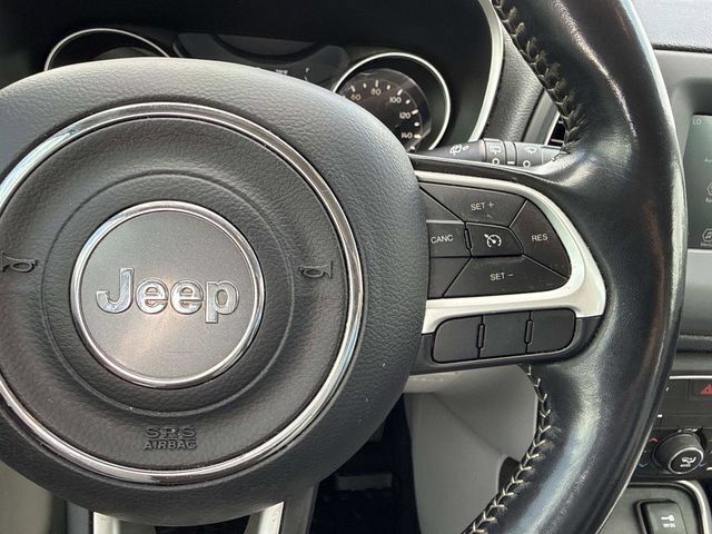 Used 2020 Jeep Compass Latitude FWD image 16