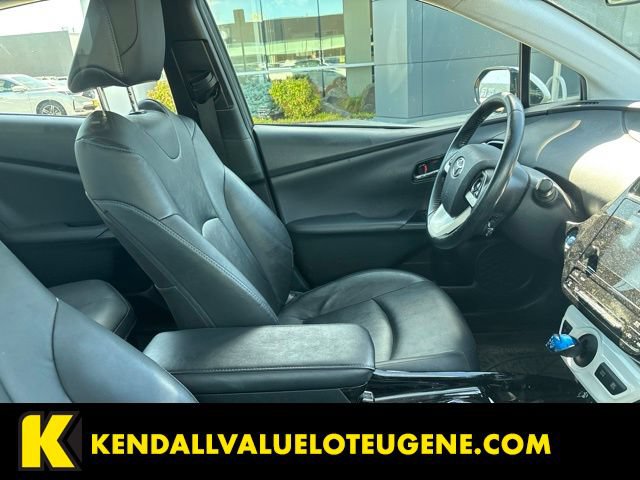 Used 2018 Toyota Prius Three Touring FWD image 11