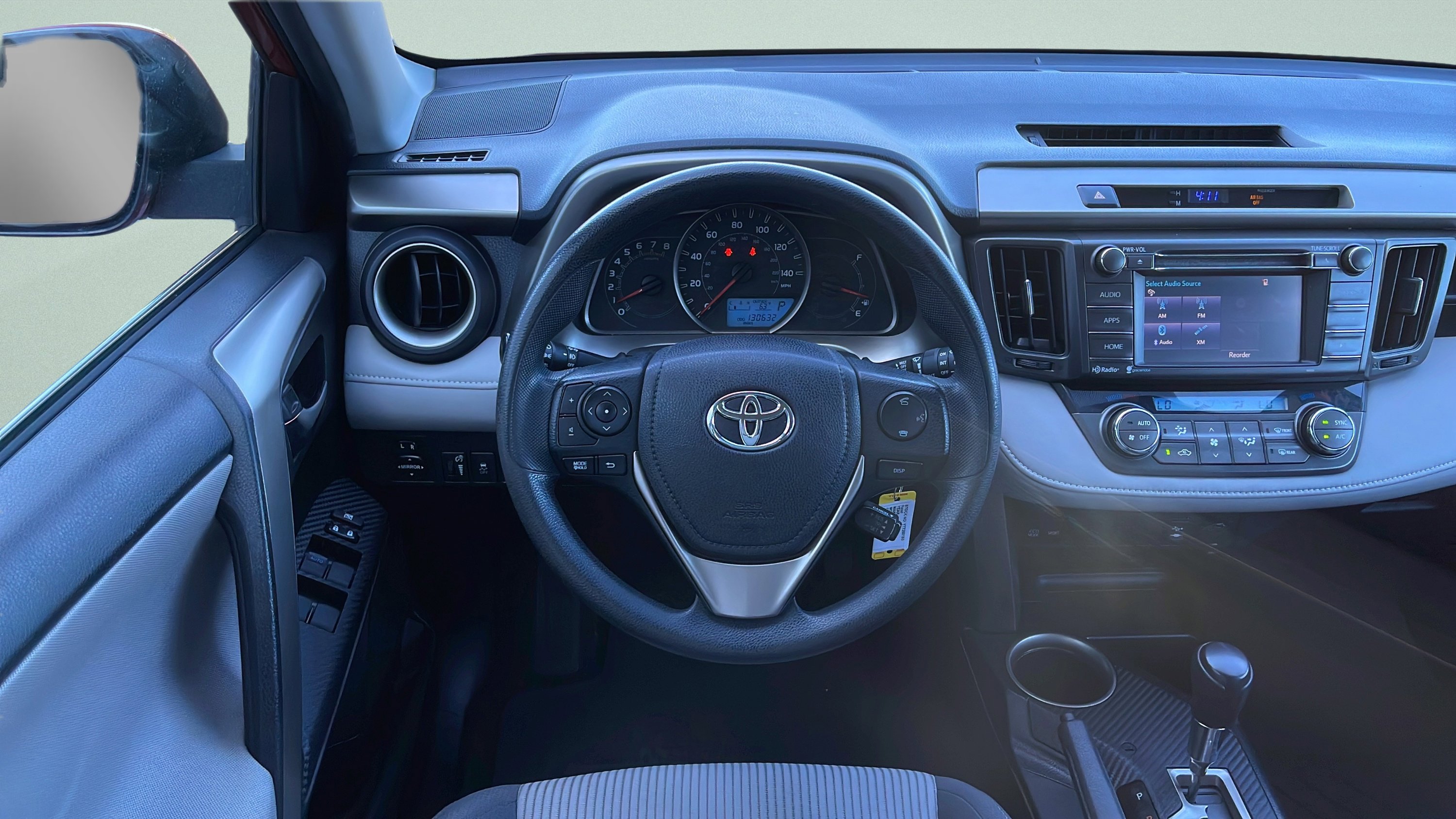 Used 2015 Toyota RAV4 XLE AWD/4WD image 10