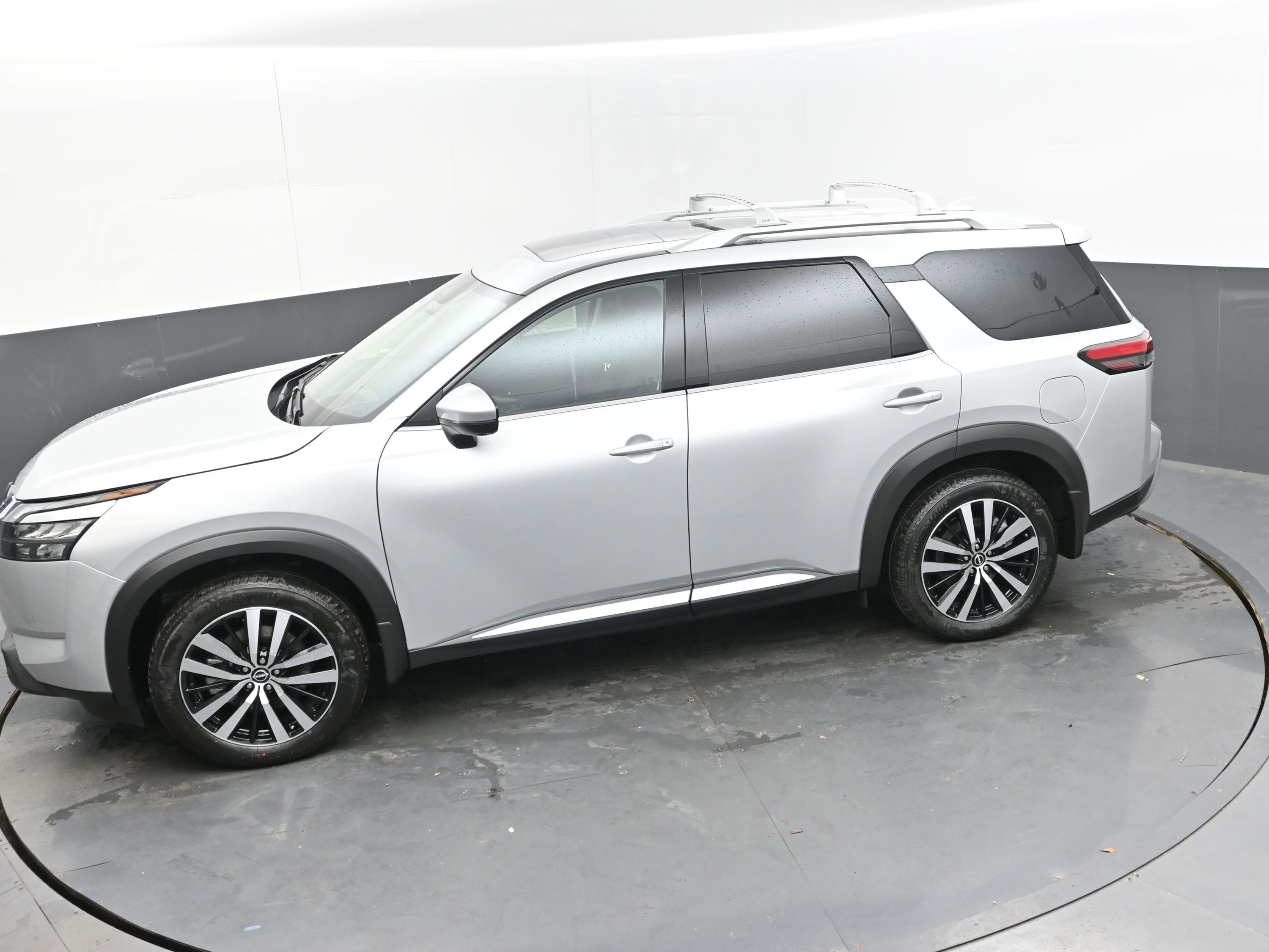 New 2025 Nissan Pathfinder Platinum w/ Cargo Package image 35