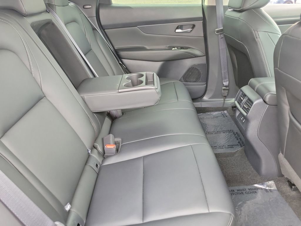 Used 2025 Nissan Murano SV AWD/4WD image 21