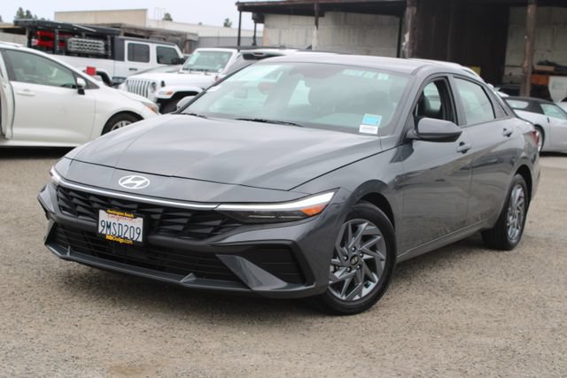 Used 2024 Hyundai Elantra Blue FWD image 8