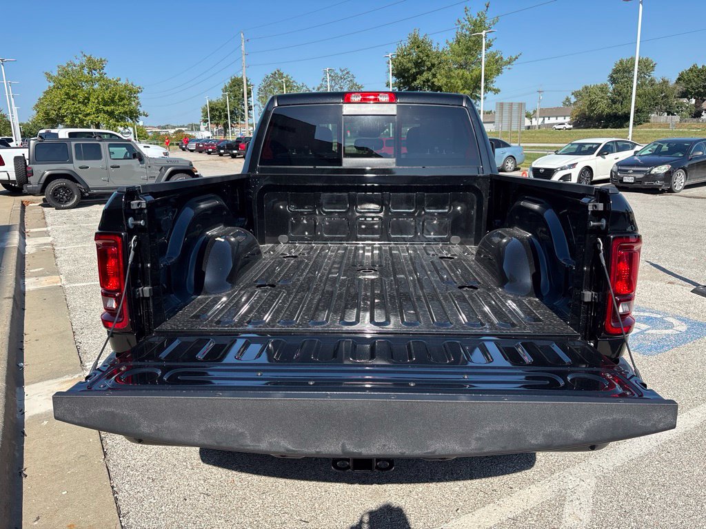 New 2027 RAM 3500 Tradesman AWD/4WD image 15