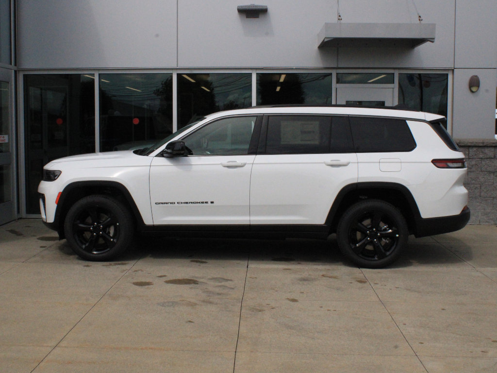 New 2026 Jeep Grand Cherokee L Limited w/ Limited Altitude Package AWD/4WD image 5