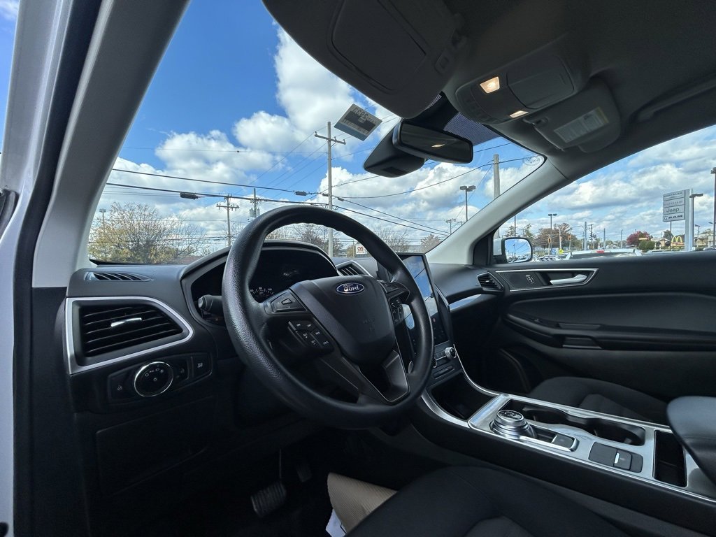 Used 2023 Ford Edge SEL image 16