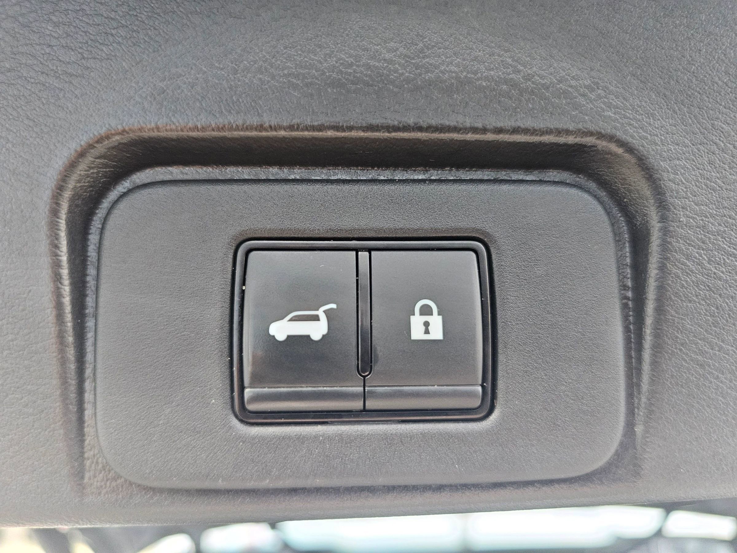 Used 2023 Nissan Rogue SL image 28