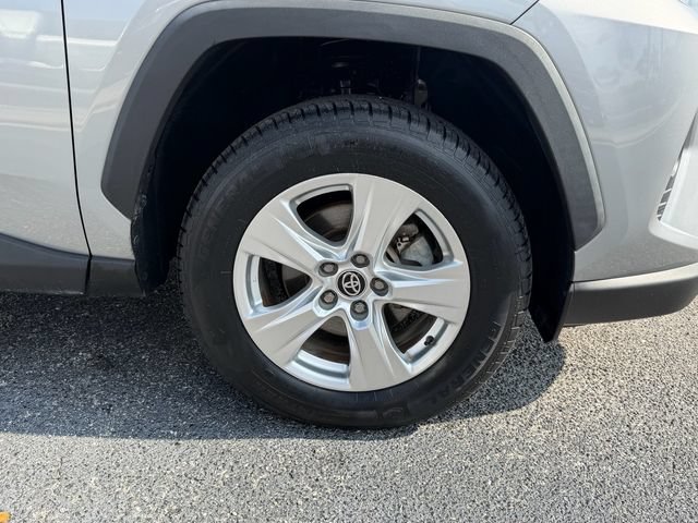 Used 2021 Toyota RAV4 XLE FWD image 9