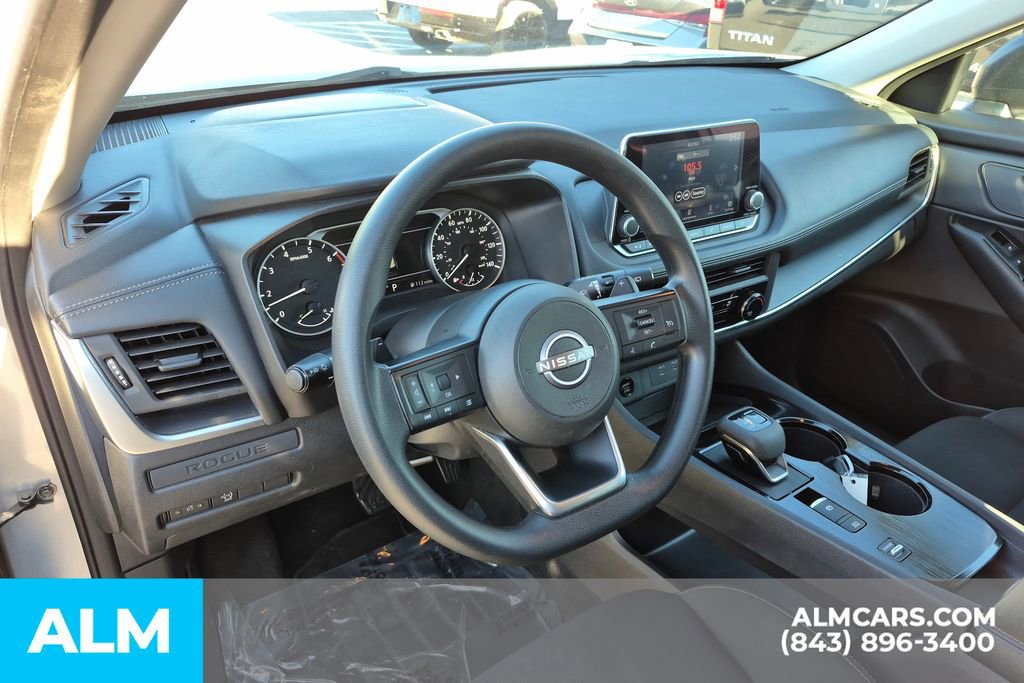Used 2024 Nissan Rogue S image 15