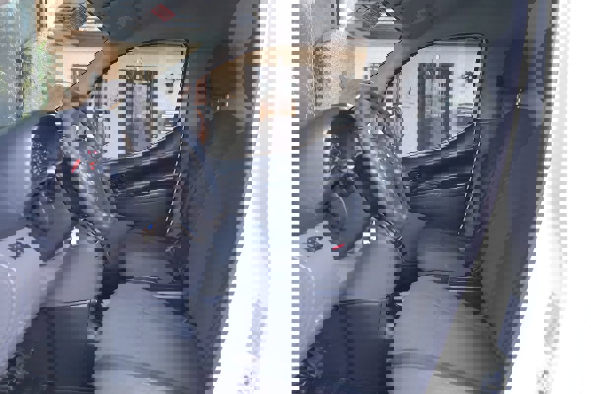 Used 2019 Nissan NV200 SV w/ Navigation Package image 14