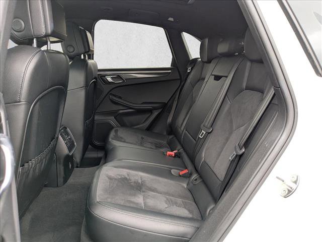 Used 2017 Porsche Macan AWD/4WD image 18