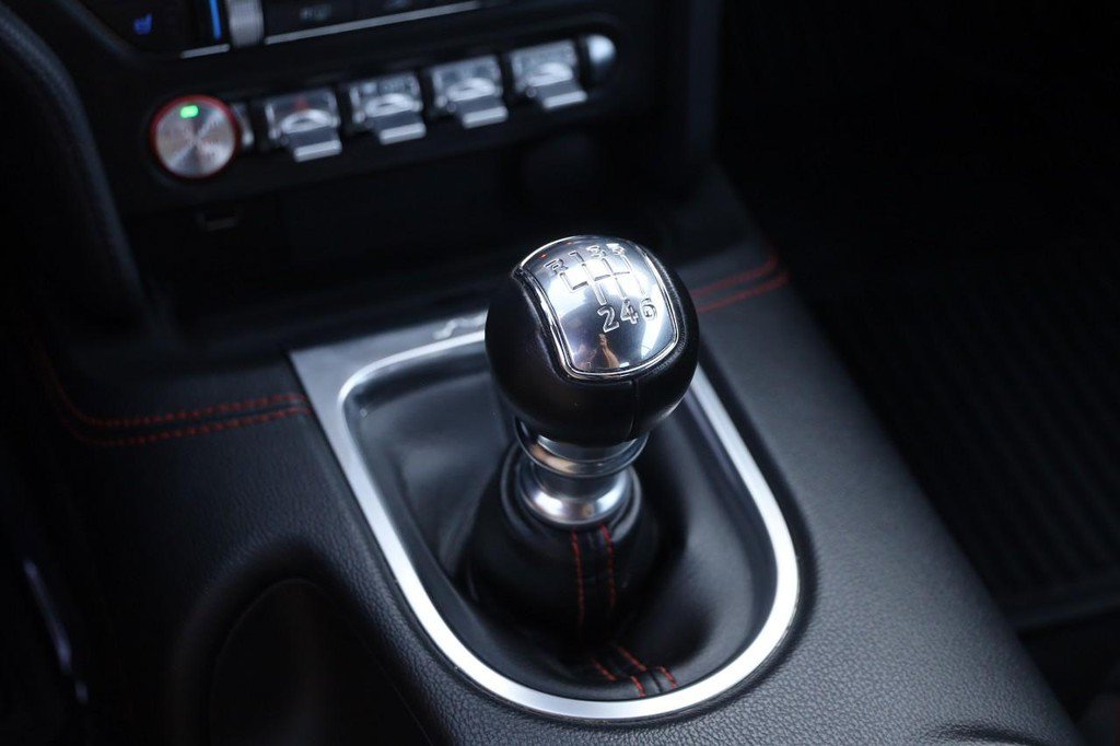 Used 2022 Ford Mustang GT Premium w/ Equipment Group 401A RWD image 18