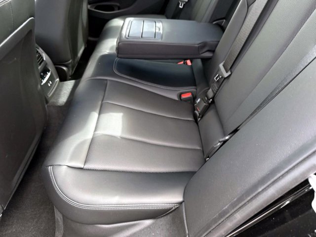 Used 2025 BMW 330i Sedan RWD image 12