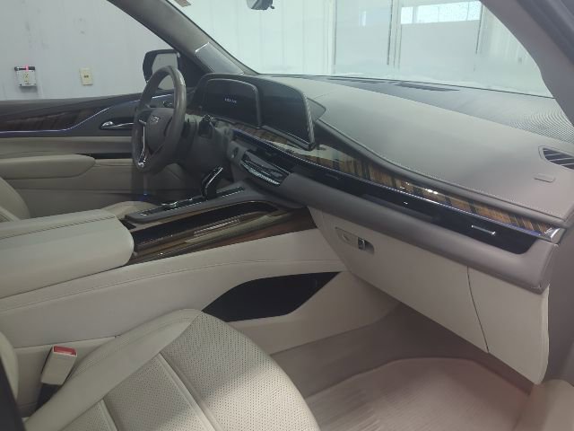 Used 2022 Cadillac Escalade Premium Luxury Platinum w/ LPO, Radiant Package image 11