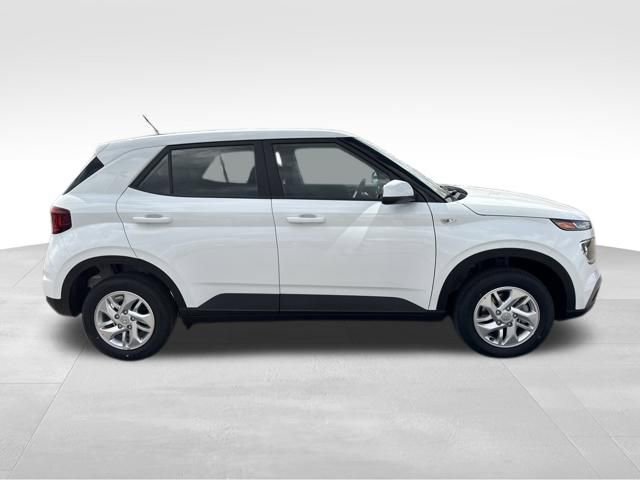 New 2026 Hyundai Venue SE FWD image 6