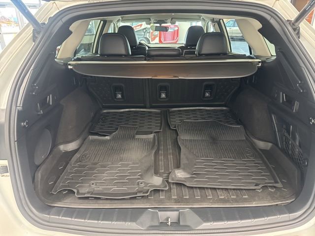 Used 2020 Subaru Outback Limited image 10