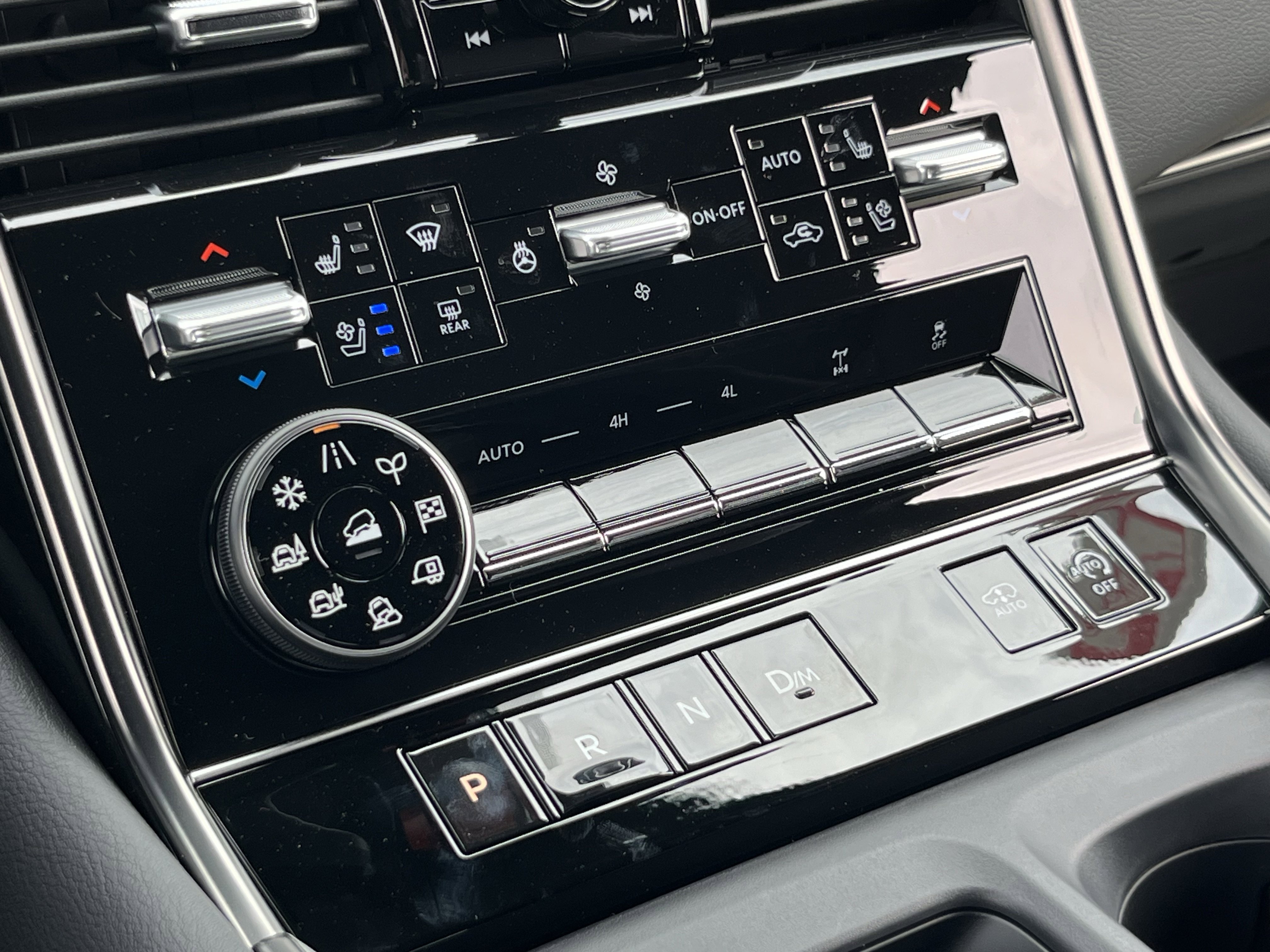 New 2026 Nissan Armada PRO-4X AWD/4WD image 32