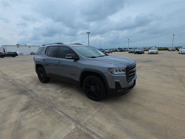 Used 2022 GMC Acadia SLE w/ Driver Convenience Package FWD image 4