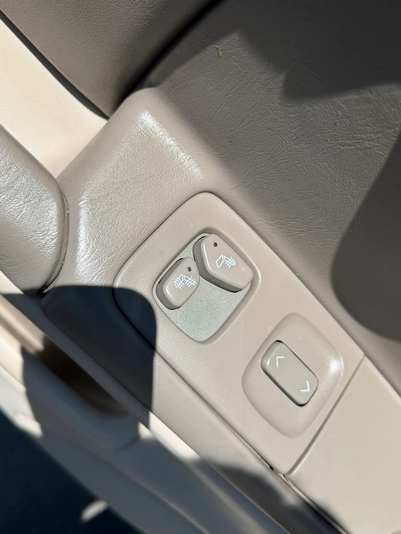 Used 2005 Cadillac De Ville FWD image 27