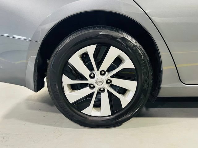 Used 2025 Nissan Altima 2.5 S FWD image 10