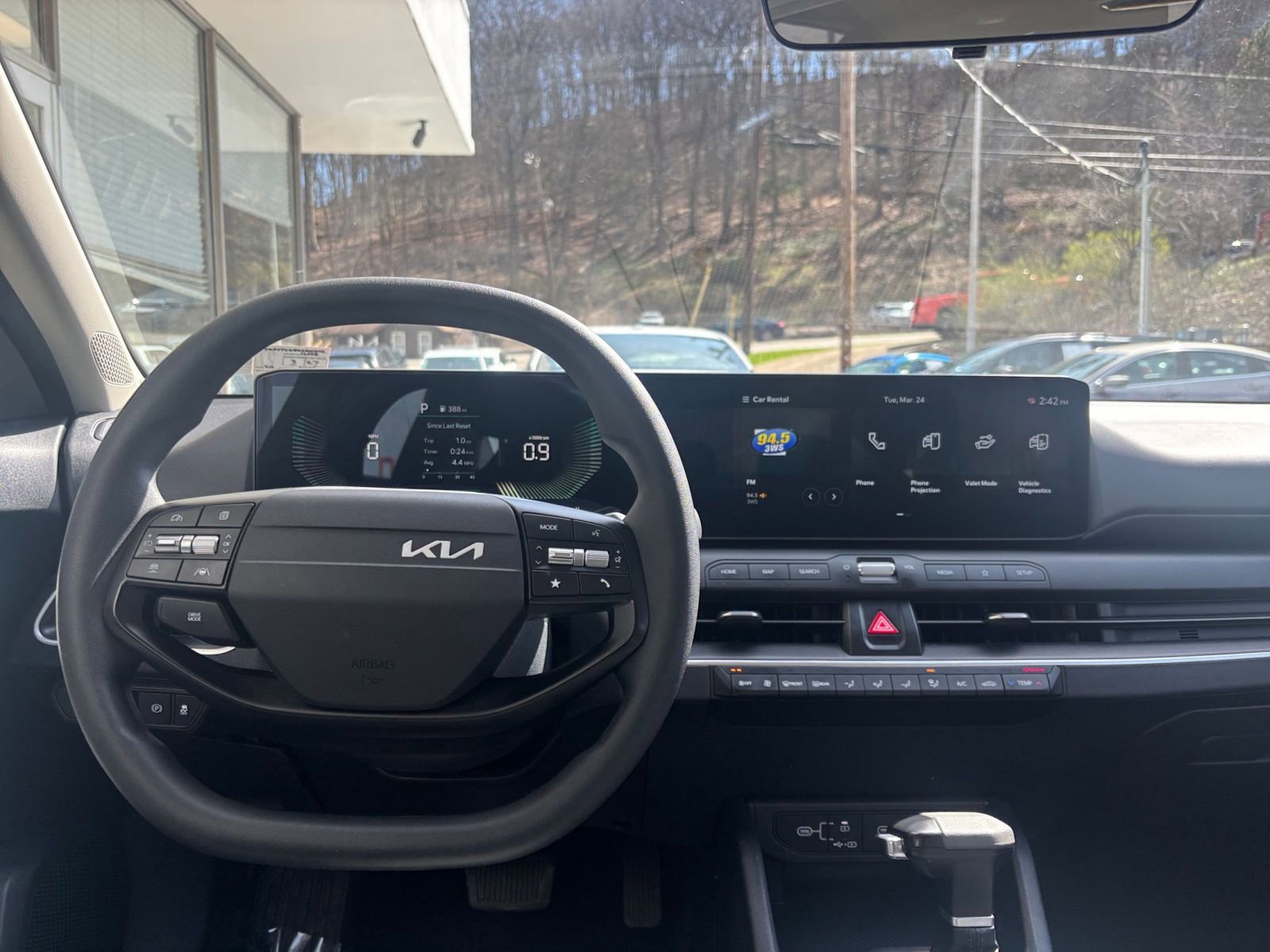 Used 2025 Kia K4 LXS image 34