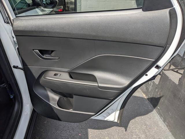 Used 2024 Hyundai Kona SEL FWD image 16