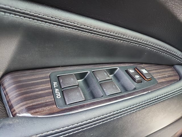 Used 2015 Lexus LS 460 w/ Comfort Package RWD image 25
