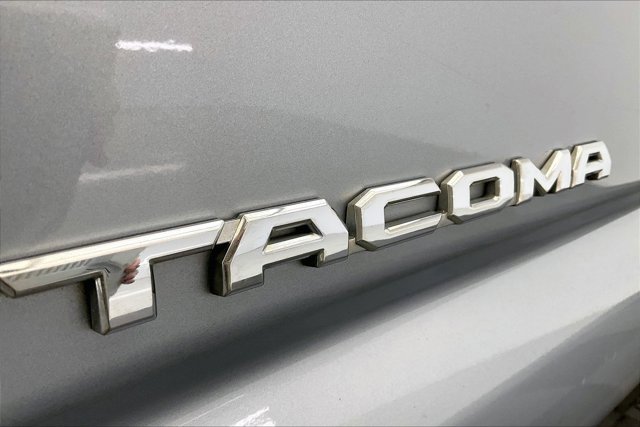 Used 2020 Toyota Tacoma SR5 image 32