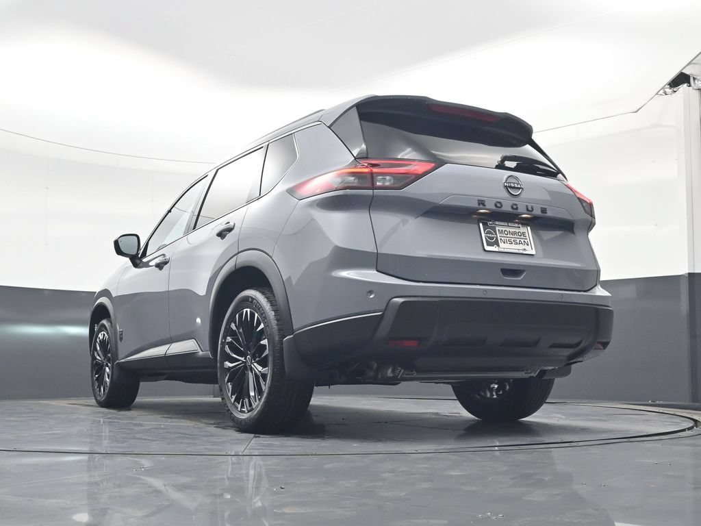Used 2026 Nissan Rogue Dark Armor FWD image 20