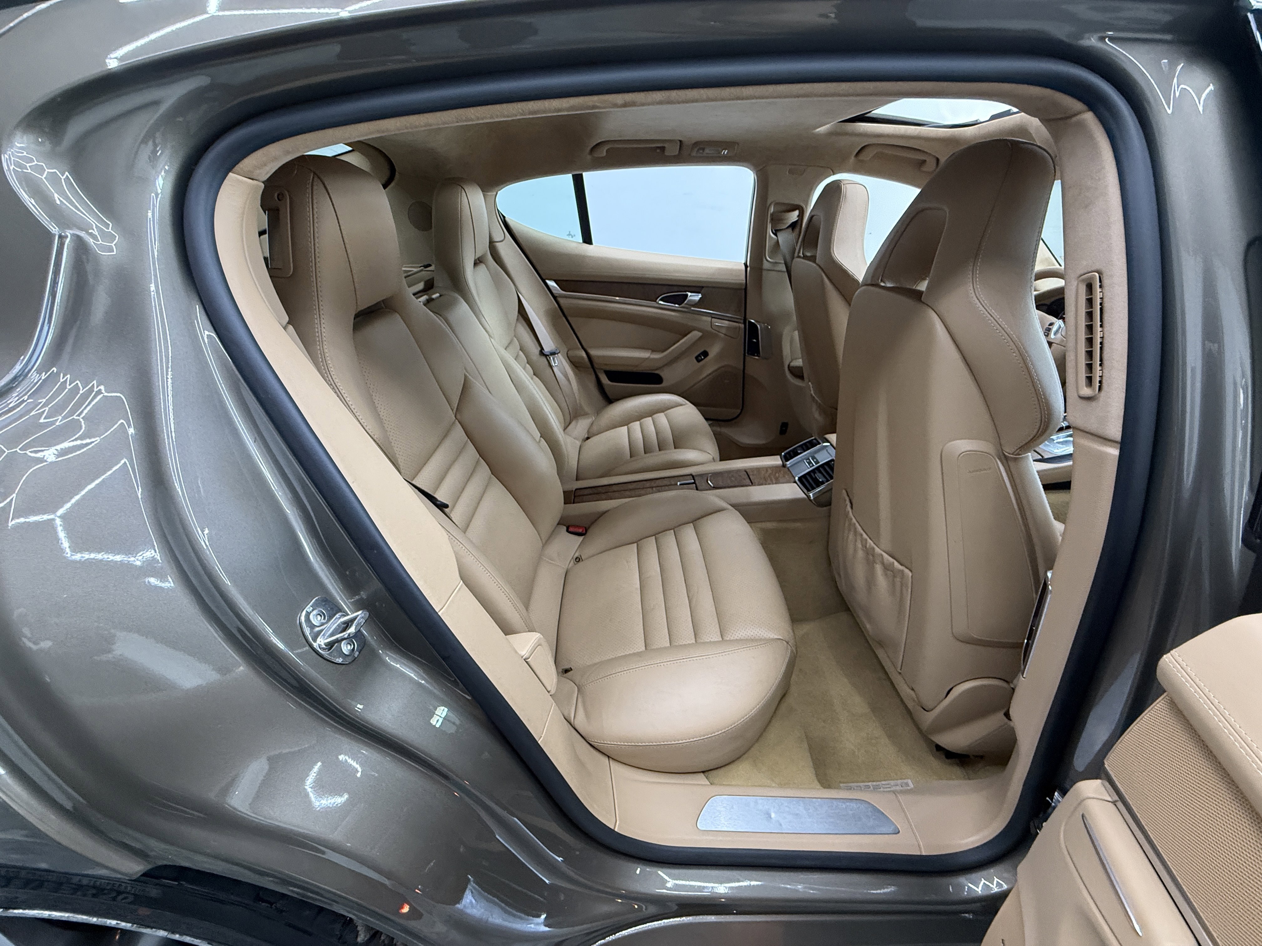 Used 2010 Porsche Panamera Turbo image 17