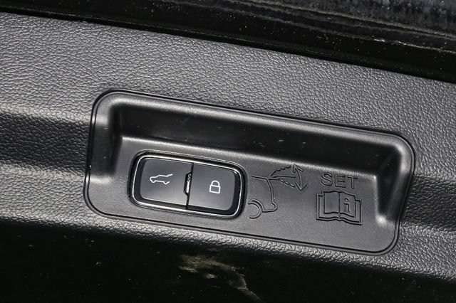 Used 2023 Ford Explorer XLT w/ Equipment Group 202A AWD/4WD image 12