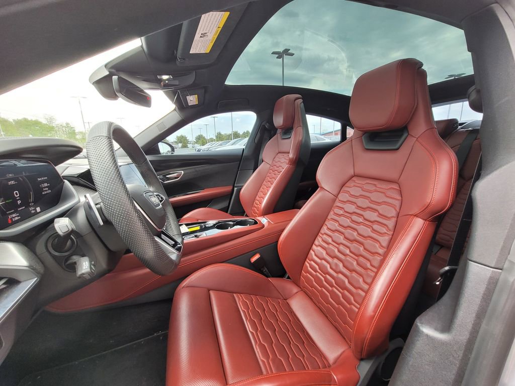 Used 2024 Audi e-tron GT Premium Plus w/ Performance Package AWD/4WD image 11