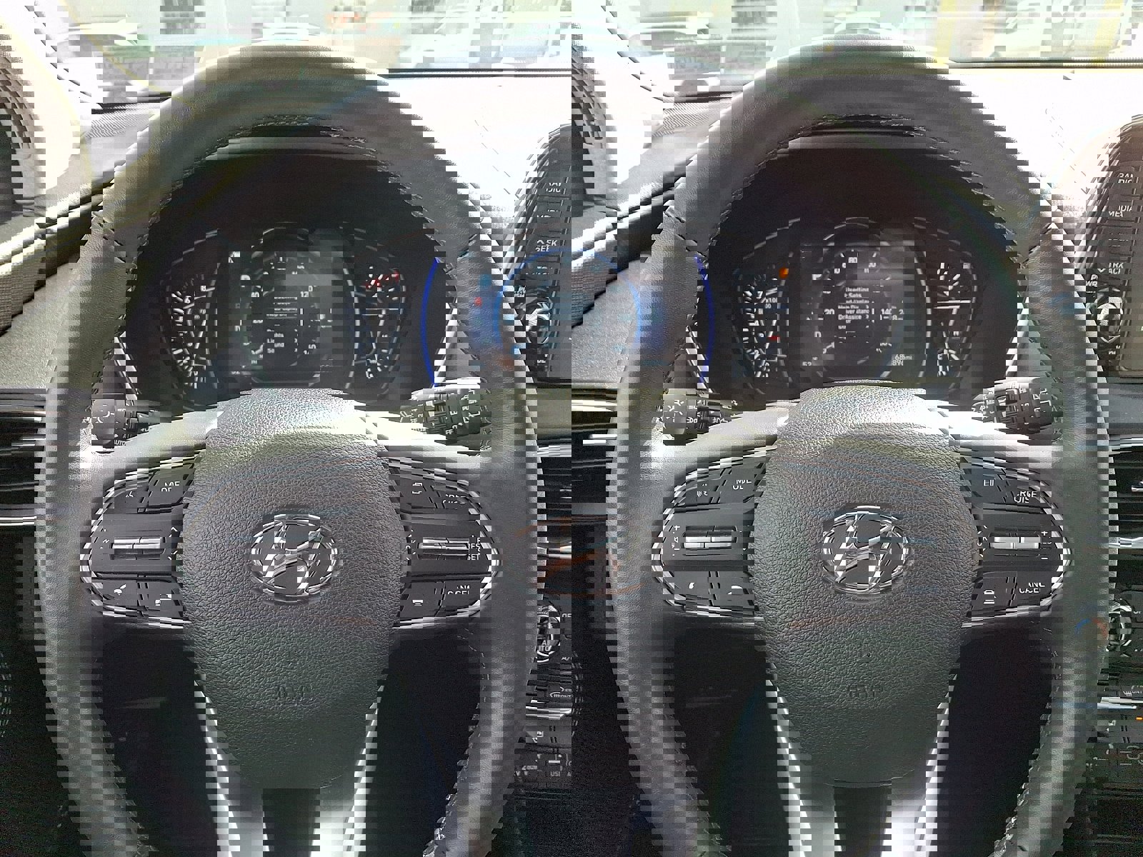 Used 2020 Hyundai Santa Fe Limited image 22