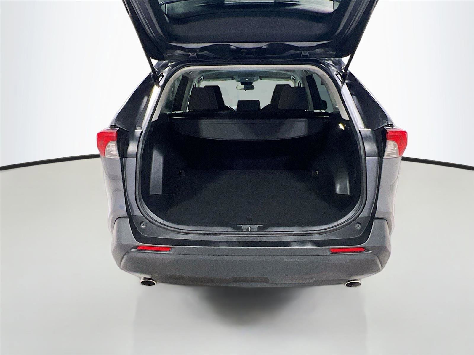 Used 2025 Toyota RAV4 XLE image 23