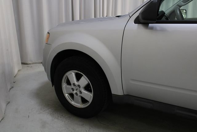 Used 2010 Ford Escape XLS AWD/4WD image 27