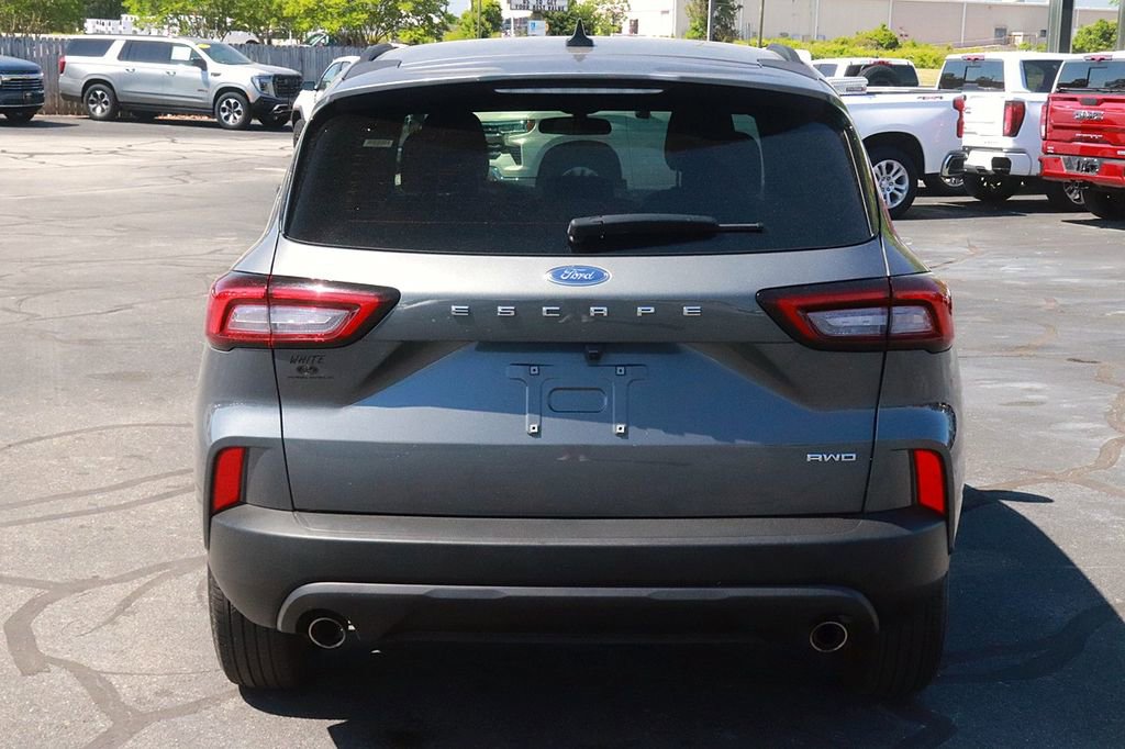 Used 2025 Ford Escape ST-Line AWD/4WD image 6