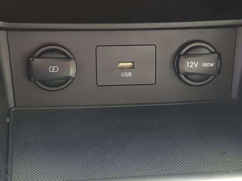 Used 2022 Hyundai Kona SEL image 29