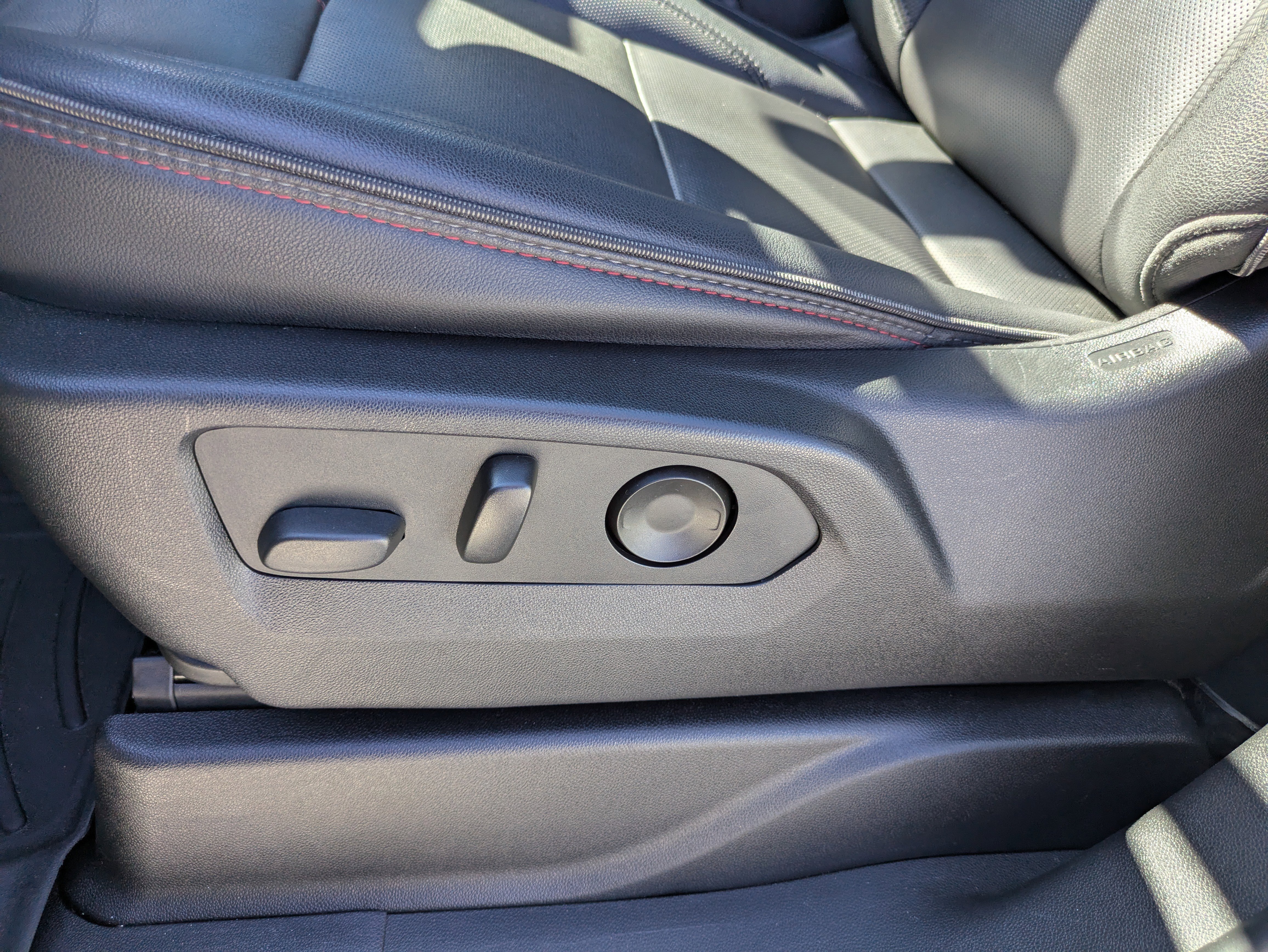 Used 2022 Chevrolet Tahoe RST w/ Luxury Package image 11