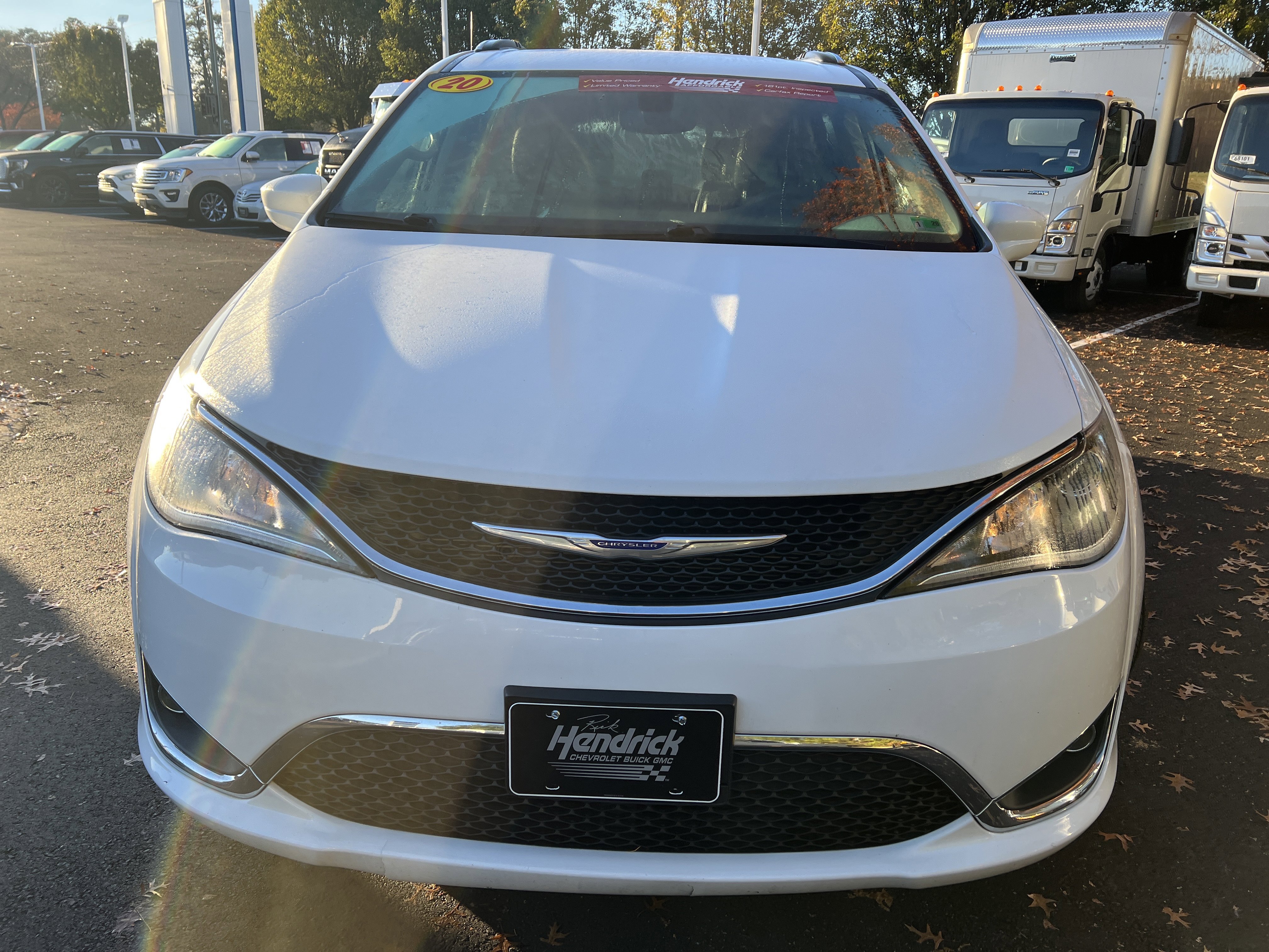 Used 2020 Chrysler Pacifica Touring-L Plus image 3