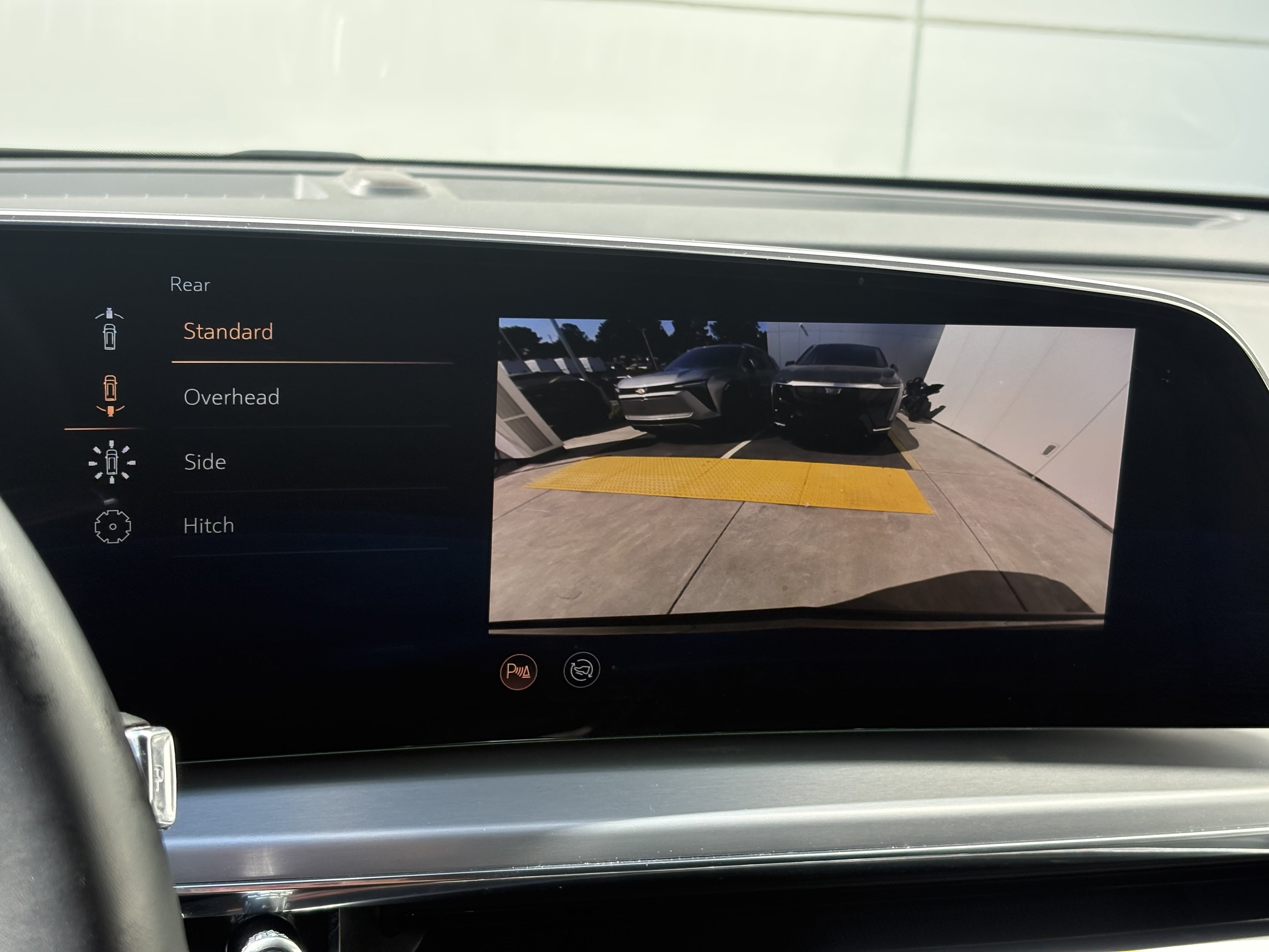 Used 2024 Cadillac Lyriq Sport AWD/4WD image 23