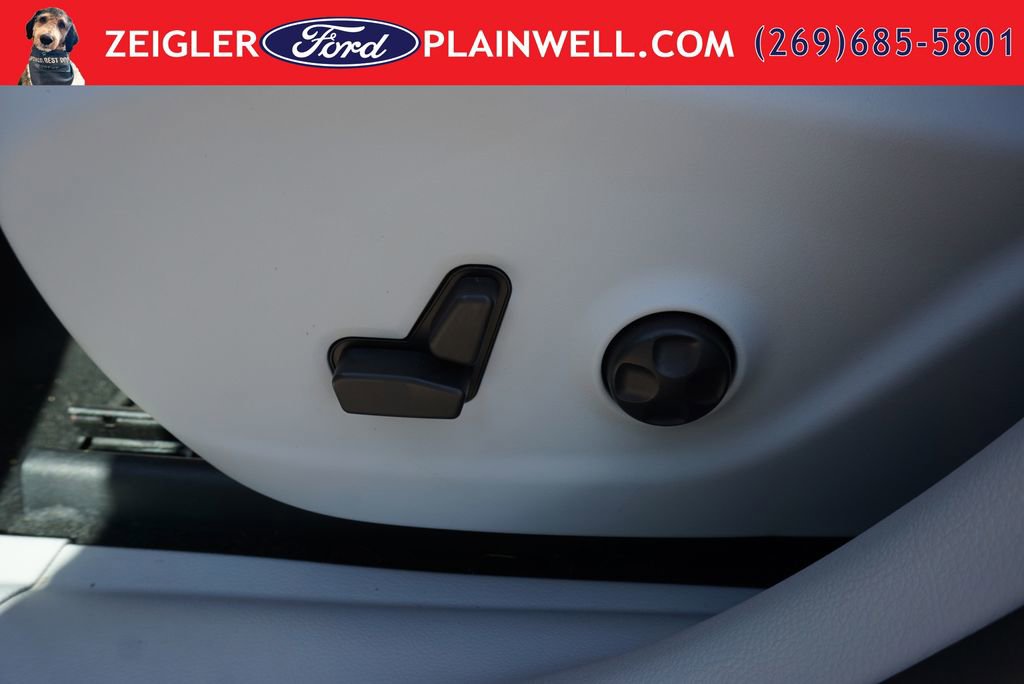 Used 2021 Jeep Cherokee Latitude Plus AWD/4WD image 17