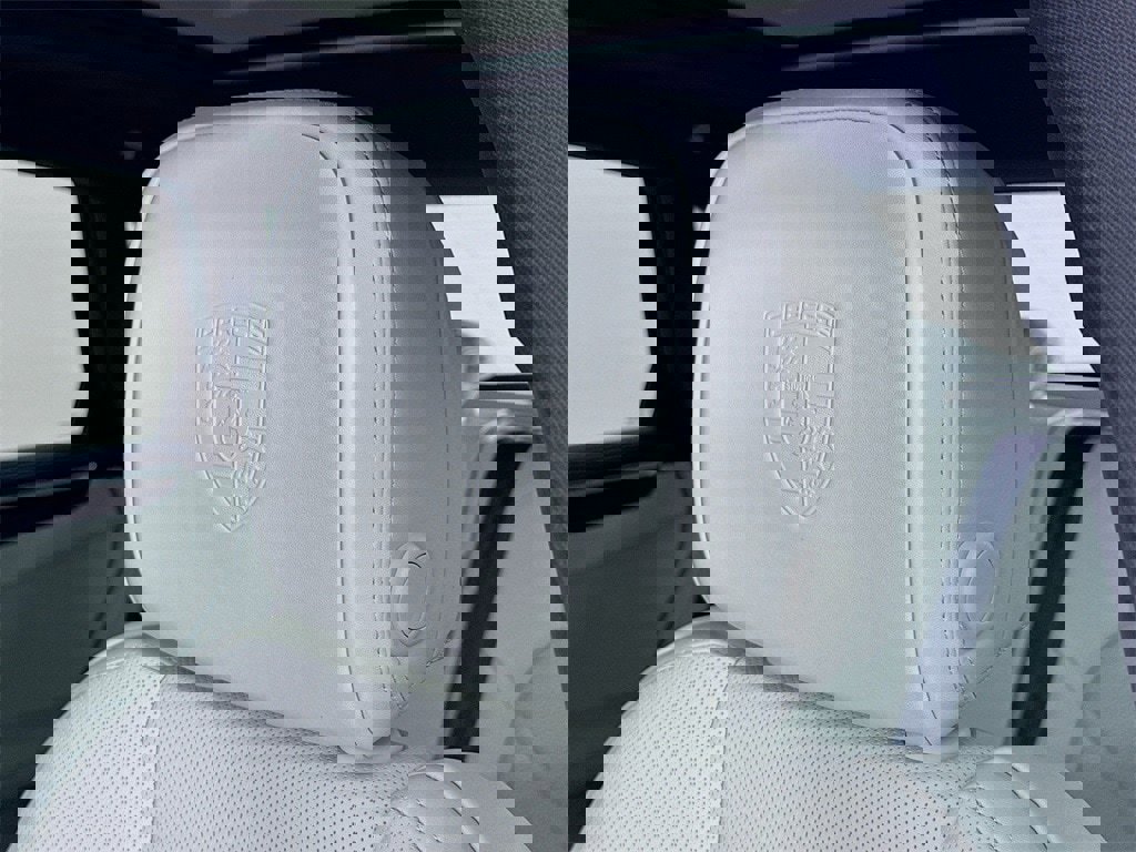 New 2026 Porsche Macan Turbo image 15